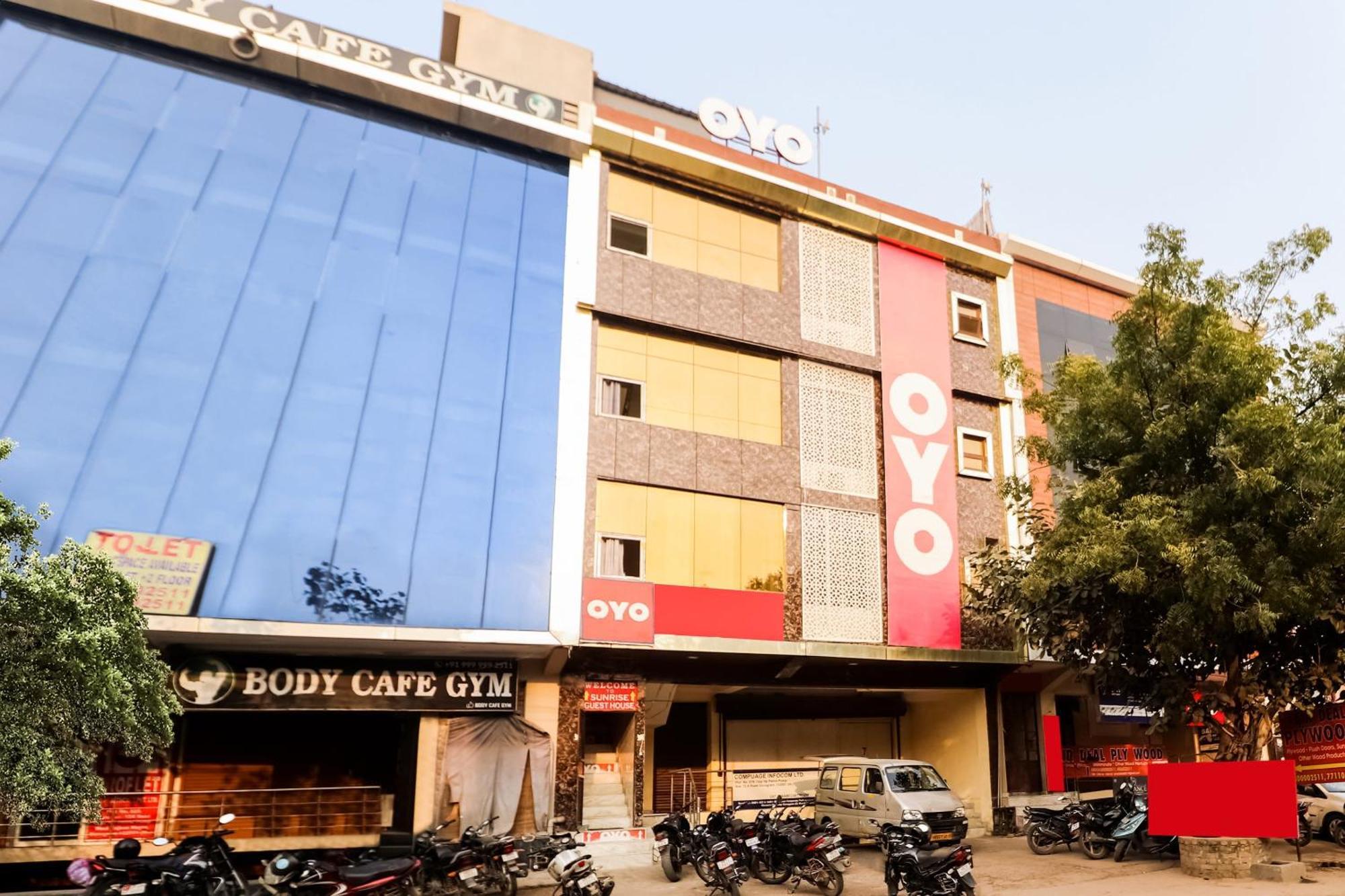 Hotel O Sunrise Guest House Gurgaon Esterno foto
