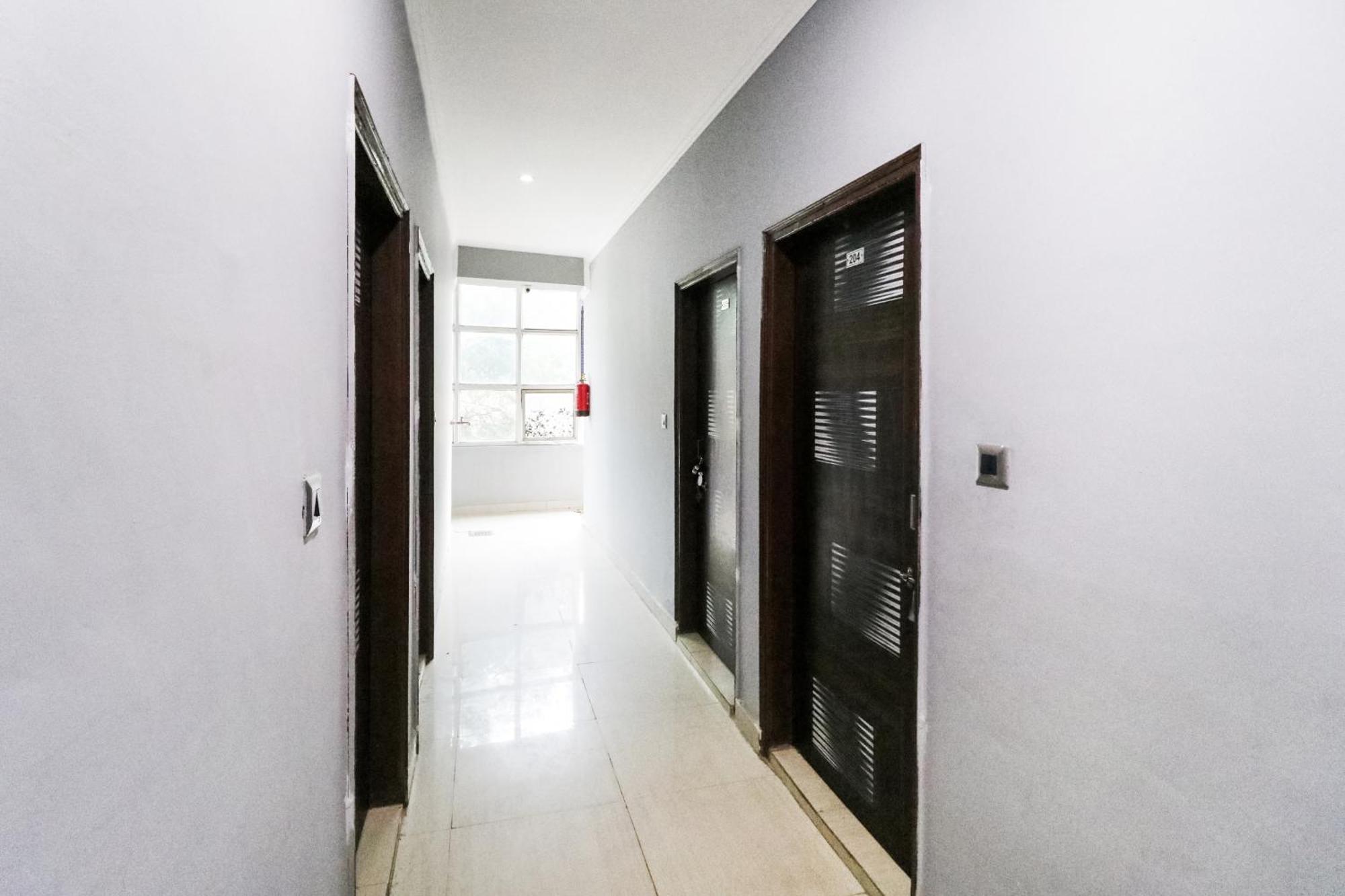 Hotel O Sunrise Guest House Gurgaon Esterno foto