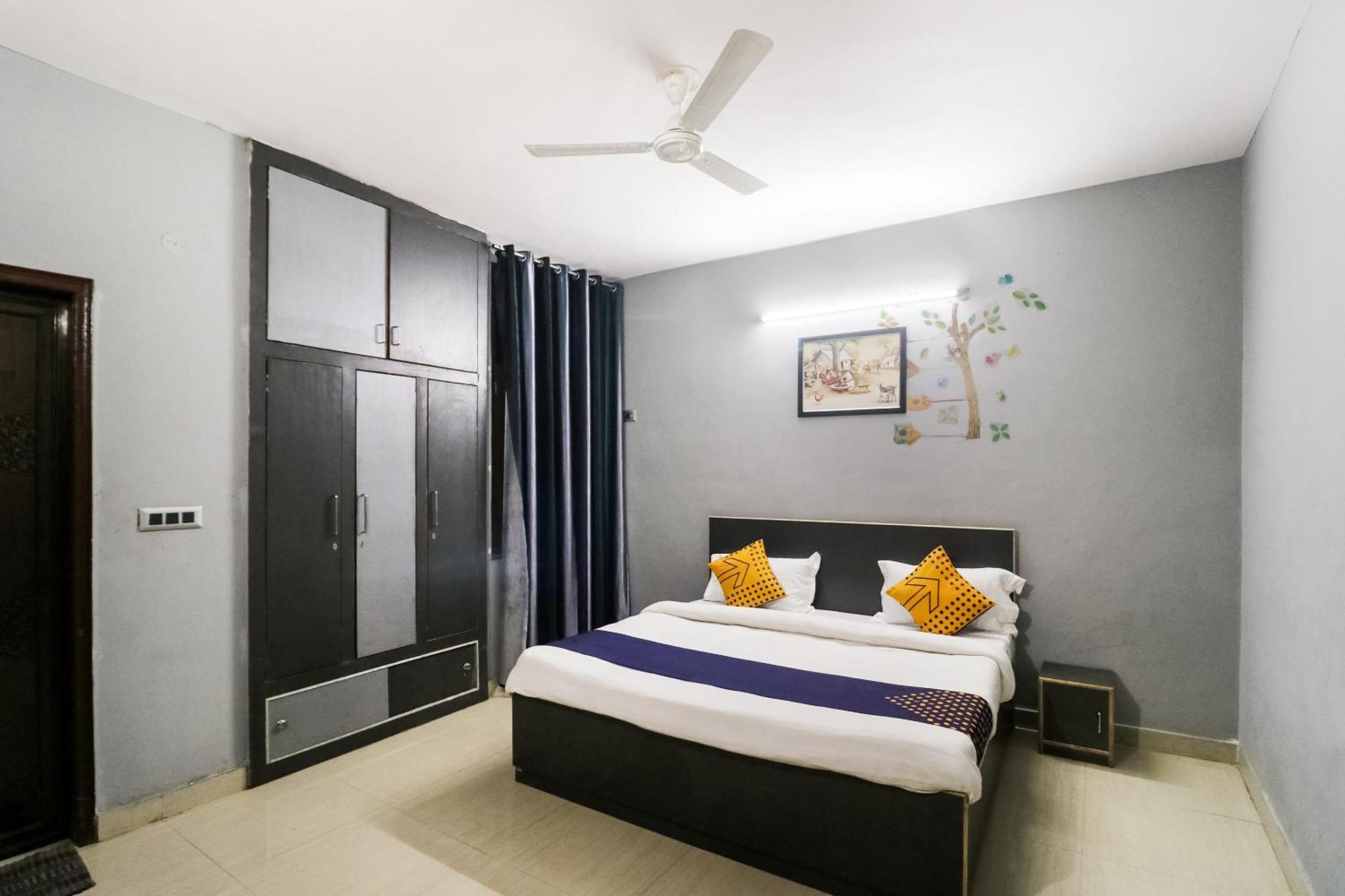 Hotel O Sunrise Guest House Gurgaon Esterno foto