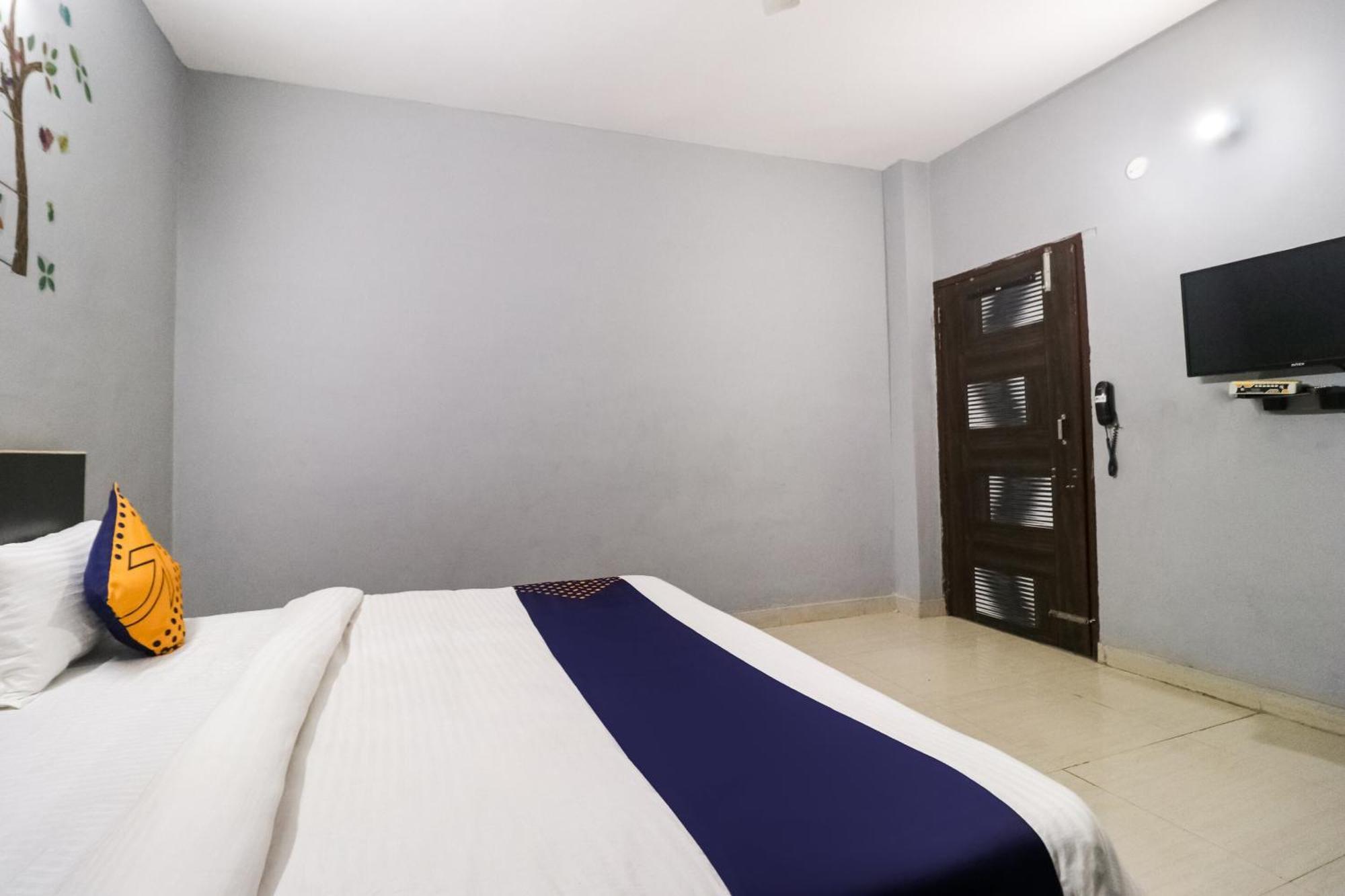 Hotel O Sunrise Guest House Gurgaon Esterno foto