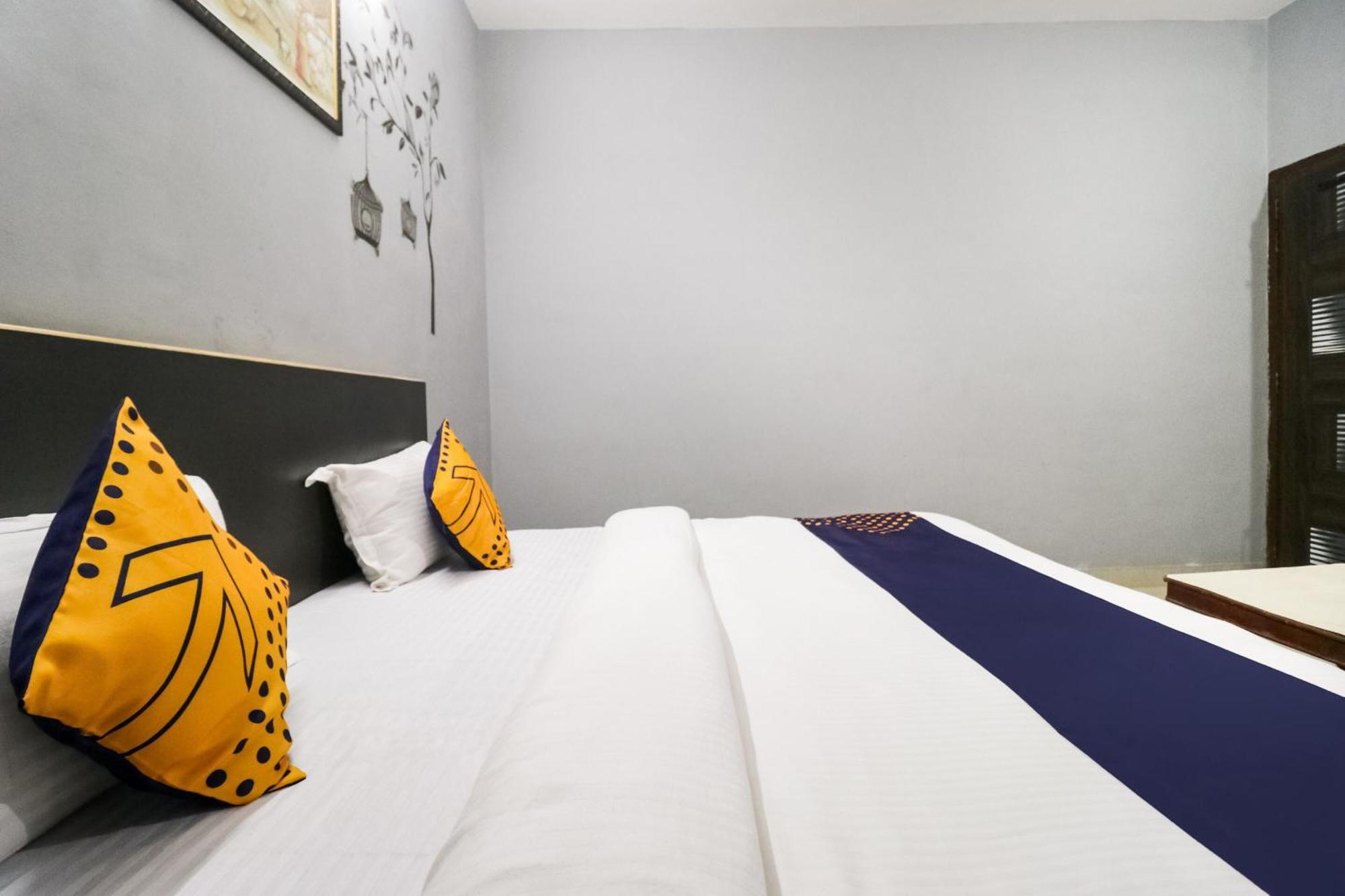 Hotel O Sunrise Guest House Gurgaon Esterno foto