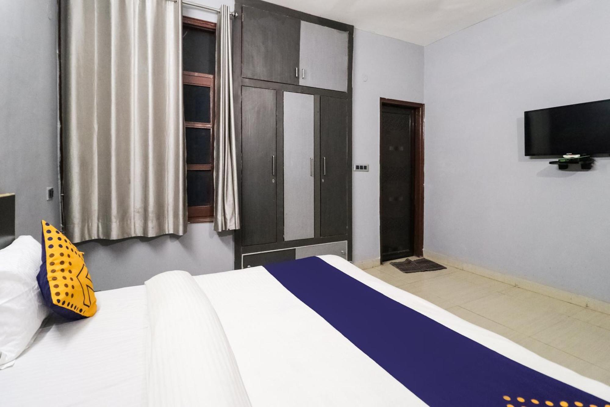 Hotel O Sunrise Guest House Gurgaon Esterno foto