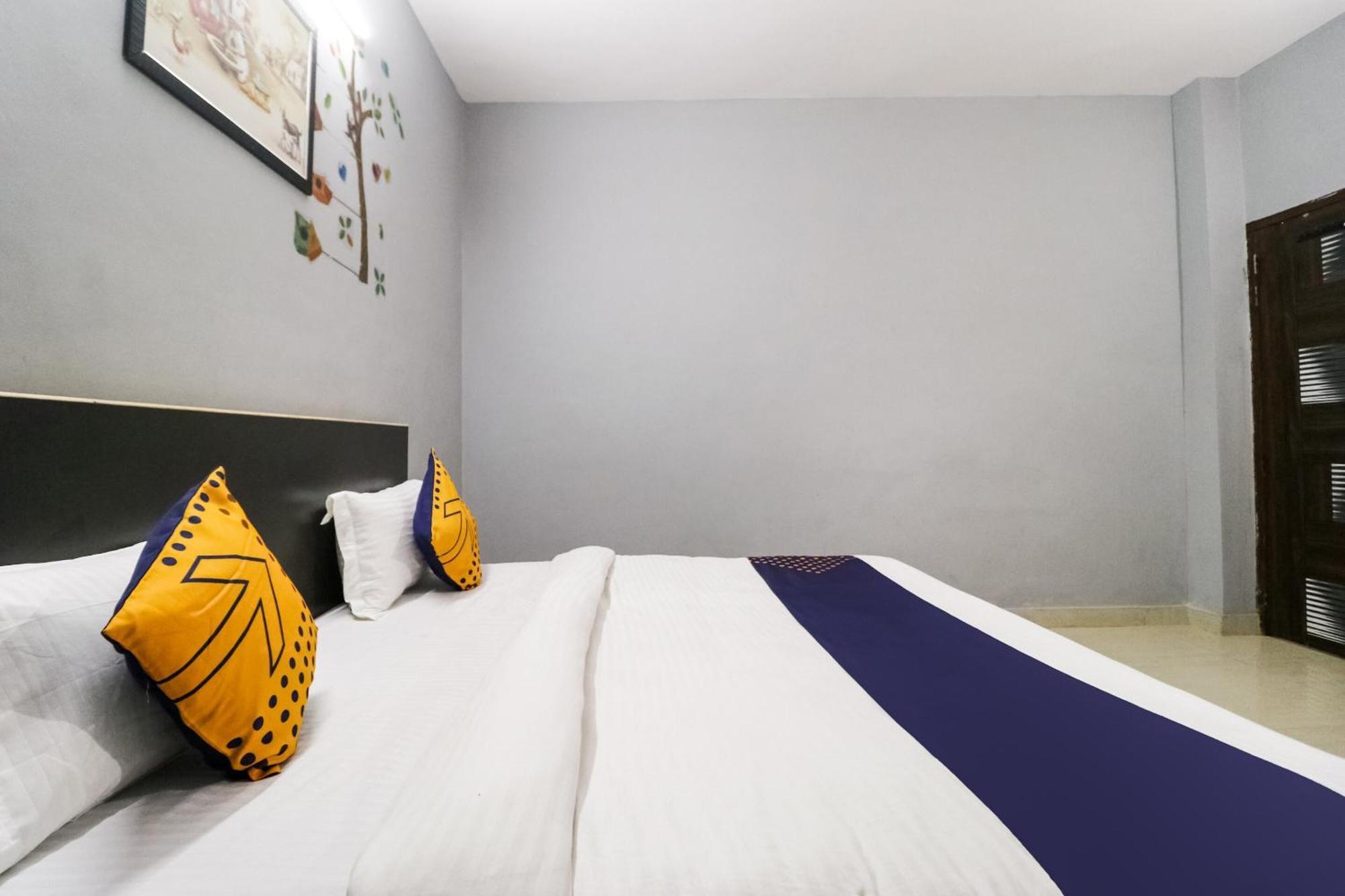 Hotel O Sunrise Guest House Gurgaon Esterno foto