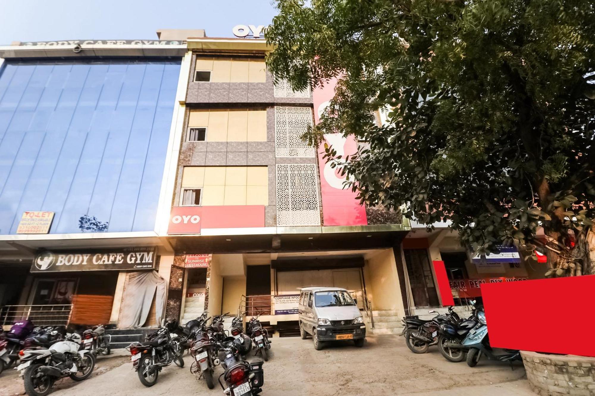 Hotel O Sunrise Guest House Gurgaon Esterno foto