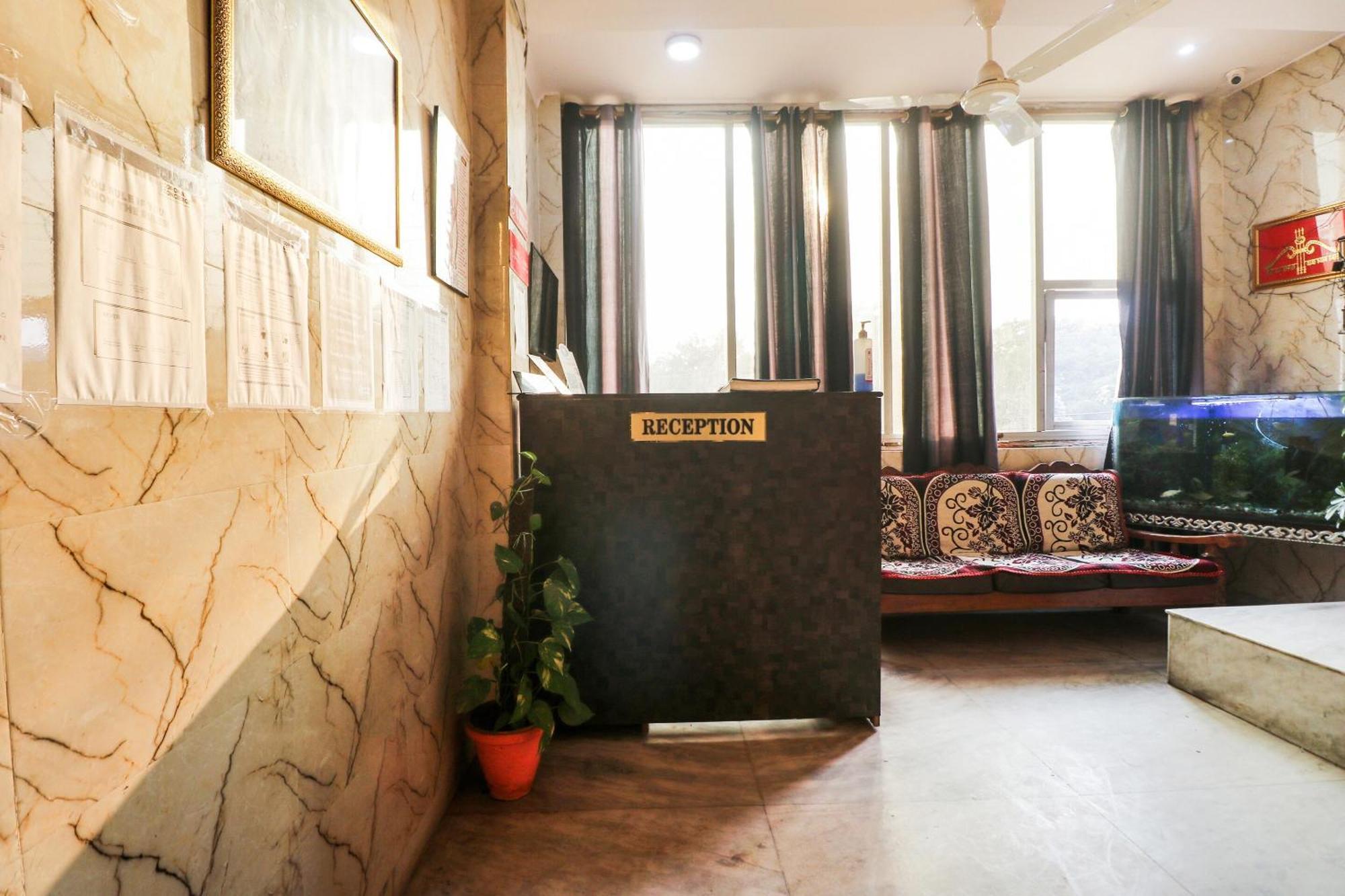 Hotel O Sunrise Guest House Gurgaon Esterno foto