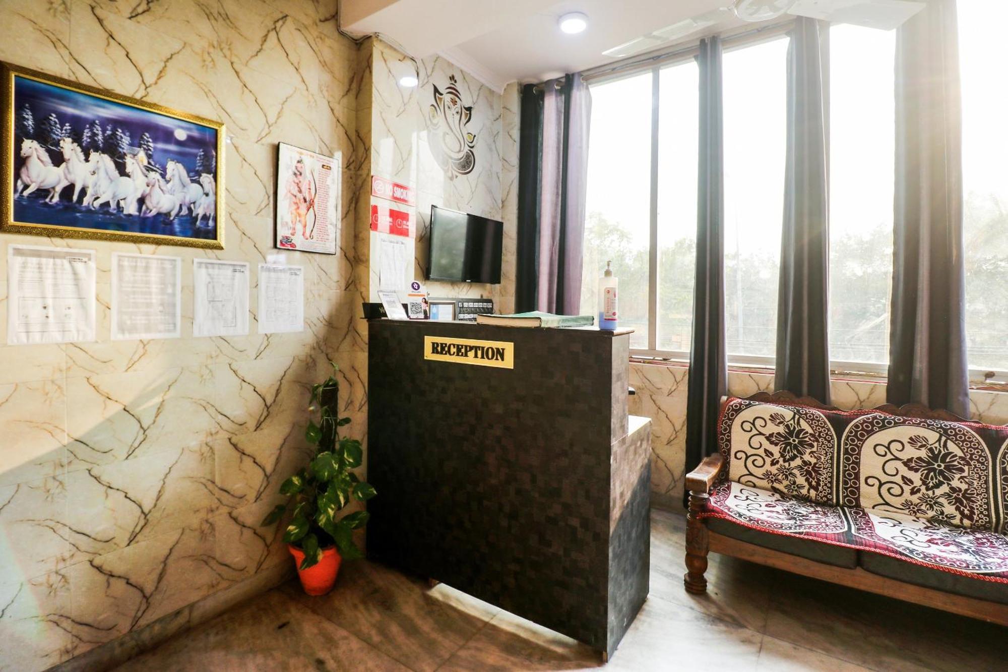 Hotel O Sunrise Guest House Gurgaon Esterno foto