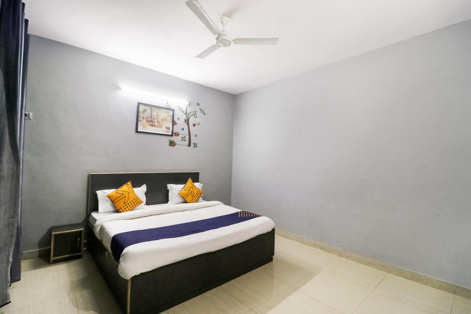 Hotel O Sunrise Guest House Gurgaon Esterno foto