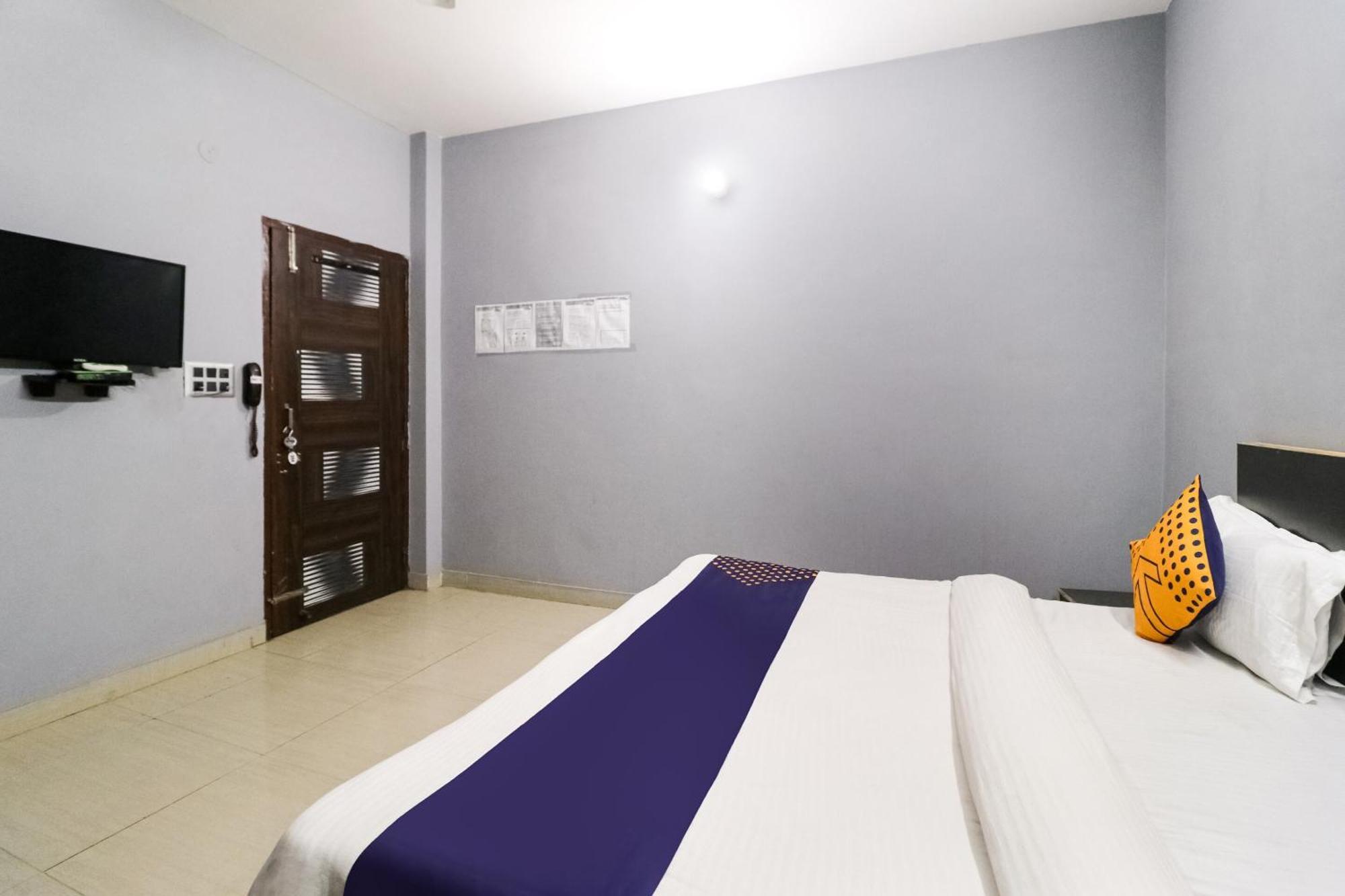 Hotel O Sunrise Guest House Gurgaon Esterno foto